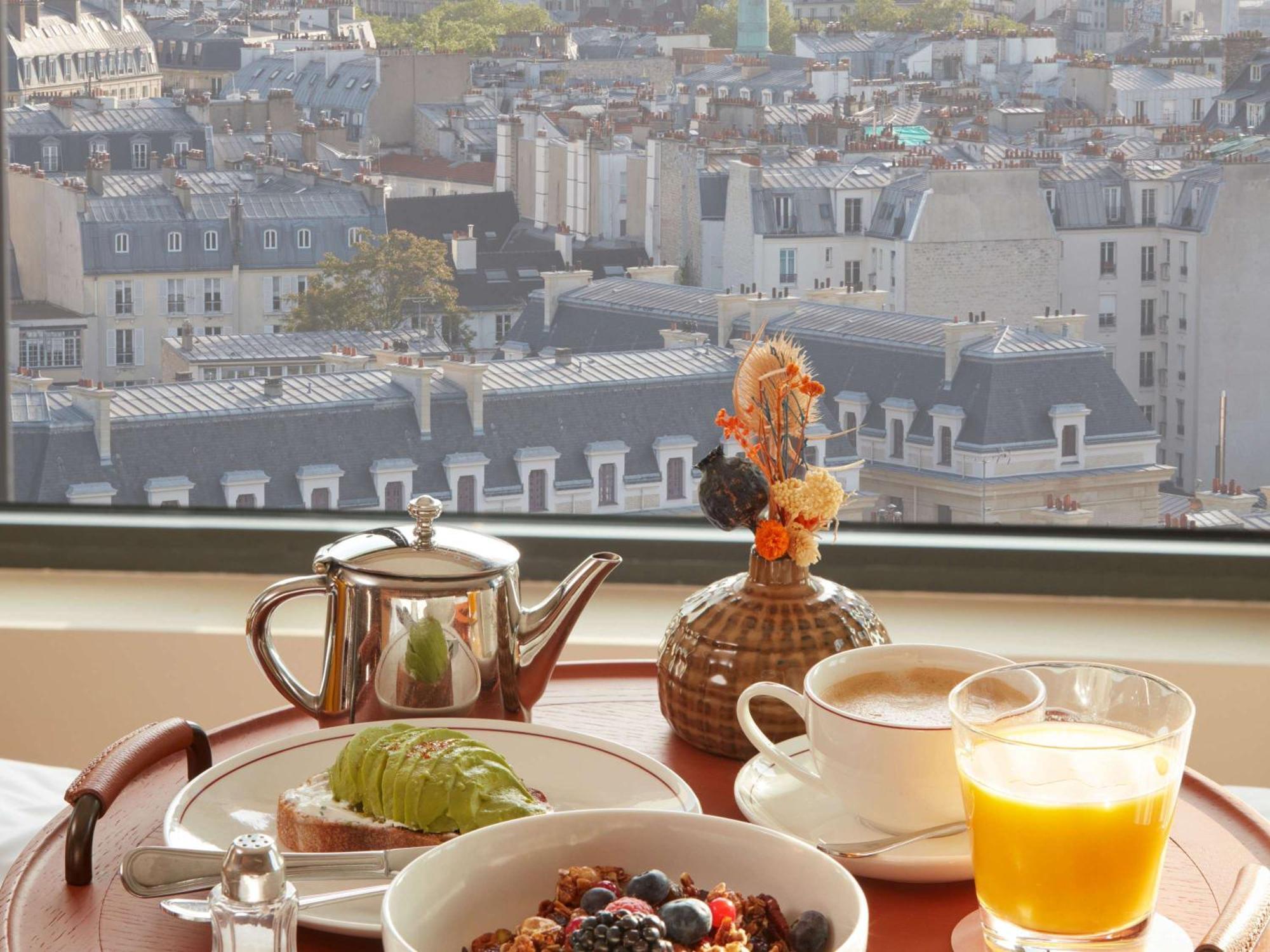 So/ Paris Hotel Экстерьер фото Breakfast at the Hotel